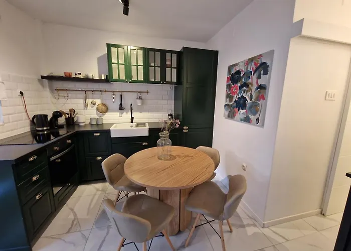 Apartment Old